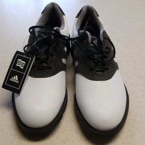 Golf shoes